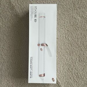 T3 Curl ID 1 1/4 in smart curling iron